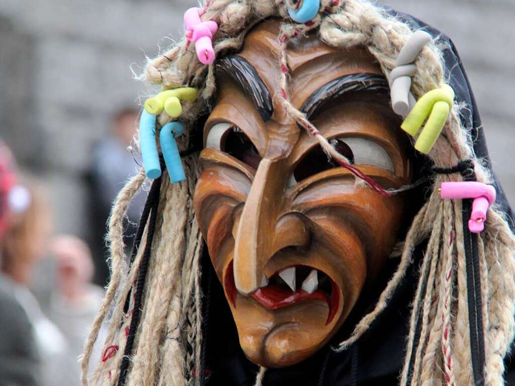 Buntes Treiben in der Kurstadt: der Bad Krozinger Fasnet-Umzug 2014