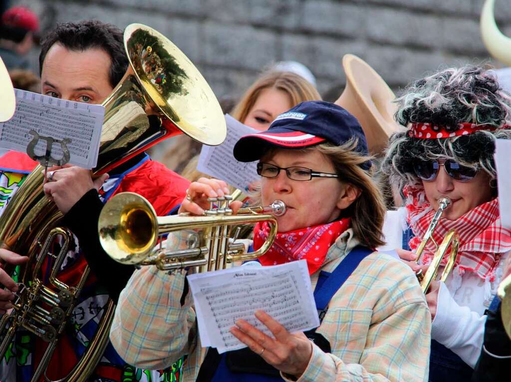 Buntes Treiben in der Kurstadt: der Bad Krozinger Fasnet-Umzug 2014