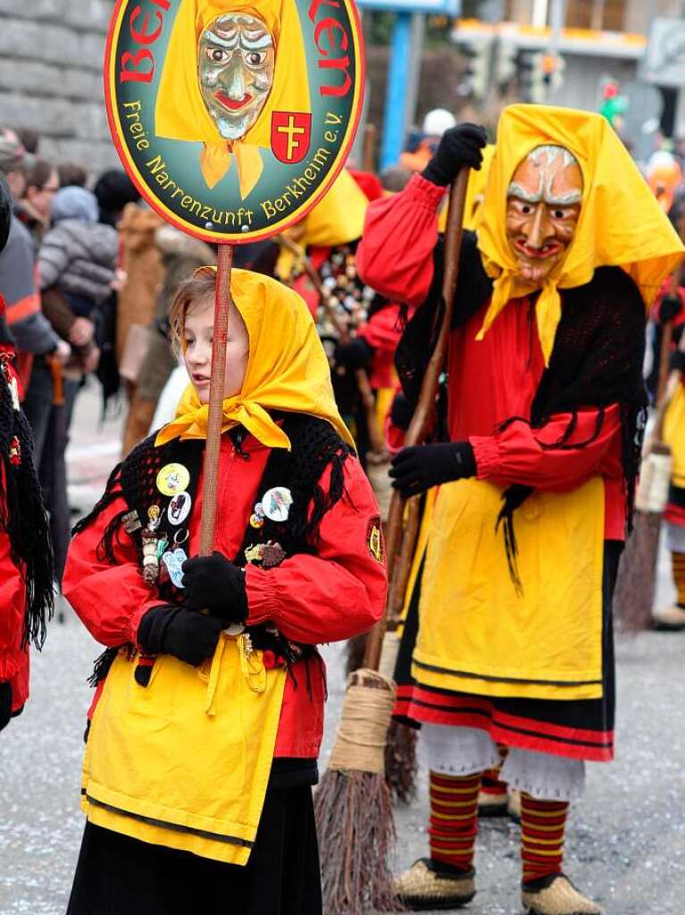 Buntes Treiben in der Kurstadt: der Bad Krozinger Fasnet-Umzug 2014