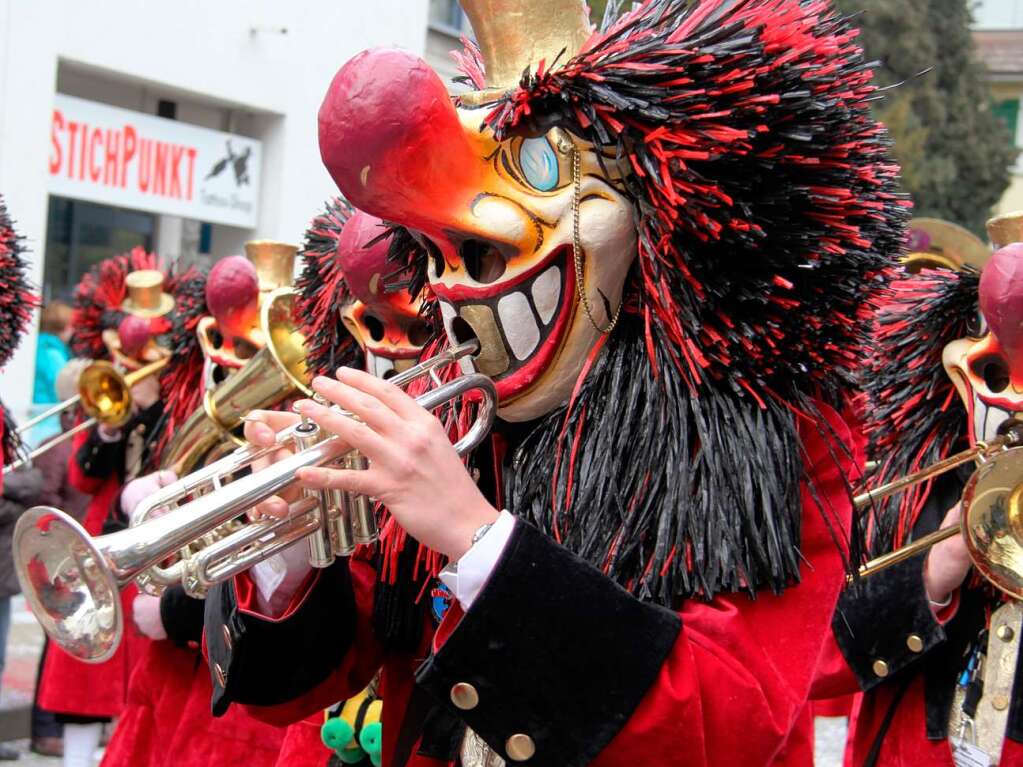 Buntes Treiben in der Kurstadt: der Bad Krozinger Fasnet-Umzug 2014