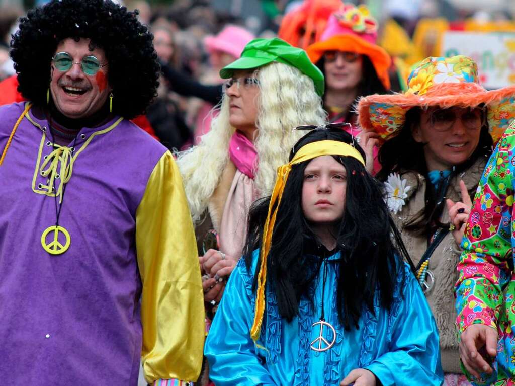 Buntes Treiben in der Kurstadt: der Bad Krozinger Fasnet-Umzug 2014