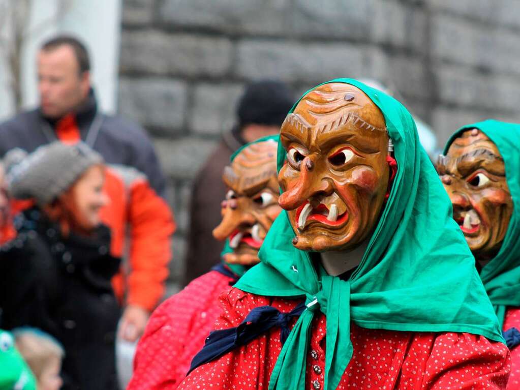 Buntes Treiben in der Kurstadt: der Bad Krozinger Fasnet-Umzug 2014