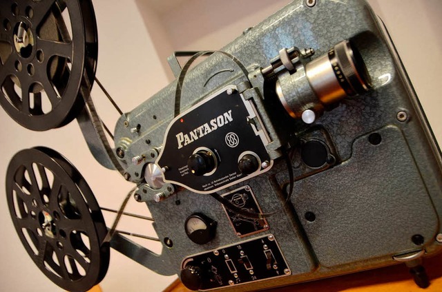 Dieser Apparat kann sie noch abspielen, die 16-Millimeter-Filme  | Foto: Marius Alexander