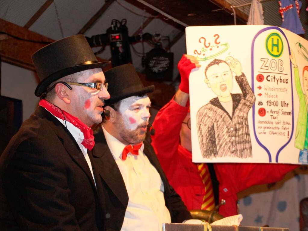 „Dick und Doof“ alias Harald Krebser und Dieter Sulzberger sangen über kleine Missgeschicke im Ort „Dick und Doof“ alias Harald Krebser und Dieter Sulzberger sangen über kleine Missgeschicke im Ort