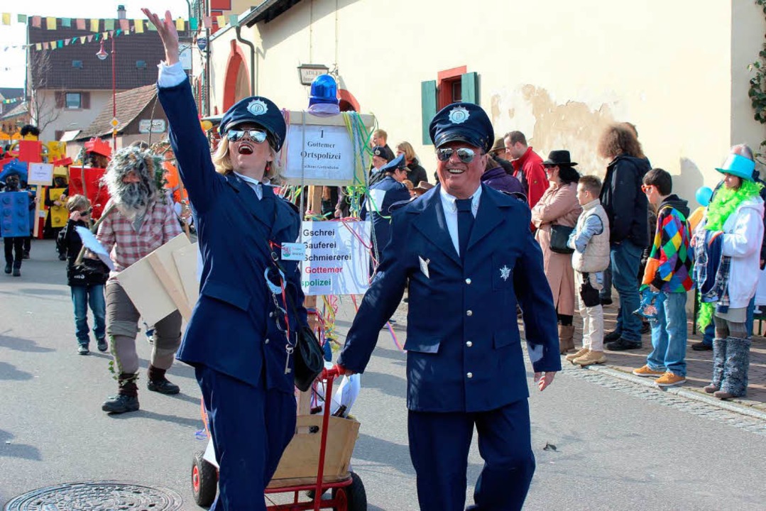 Das echte (!) Rathausteam, hier mit Ka...lizei&#8220; fr die nrrische Ordnung  | Foto: Mario Schneberg