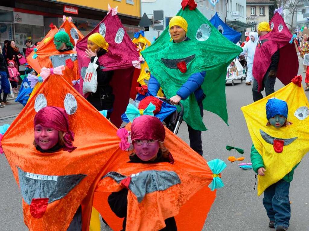 Viel Fantasie und Kreativitt bewiesen die nrrischen Gruppen beim Kinderumzug. Auch die Zuschauer hatten ihren Spa.