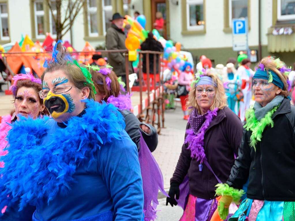 Viel Fantasie und Kreativitt bewiesen die nrrischen Gruppen beim Kinderumzug. Auch die Zuschauer hatten ihren Spa.