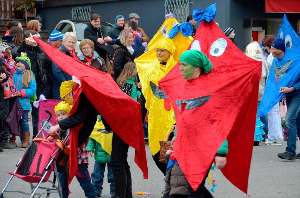 Viel Fantasie und Kreativitt bewiesen die nrrischen Gruppen beim Kinderumzug. Auch die Zuschauer hatten ihren Spa.