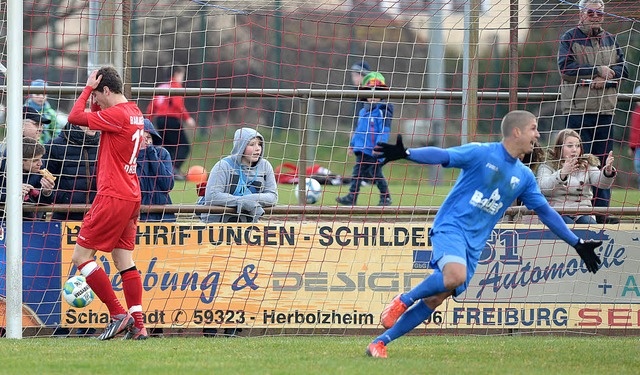 Der Bahlinger Felix Dreher kann&#8217;...0-Fhrung seiner Mannschaft bejubelt.   | Foto: Patrick Seeger