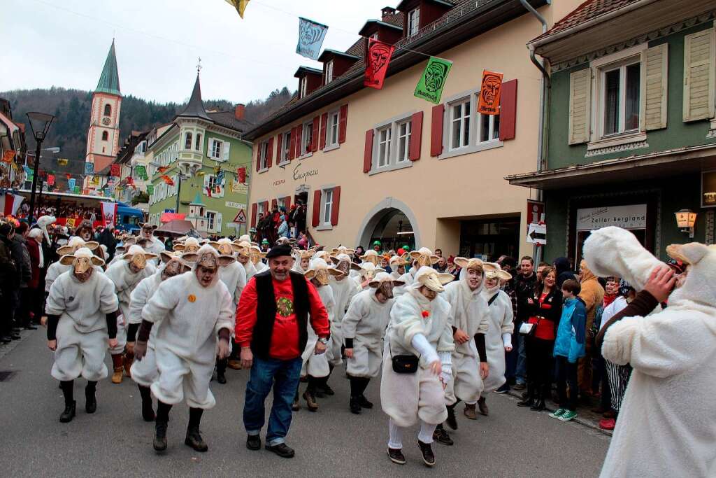 Beim Fasnachtsumzug in Zell kamen die Zuschauer aus dem Staunen nicht heraus