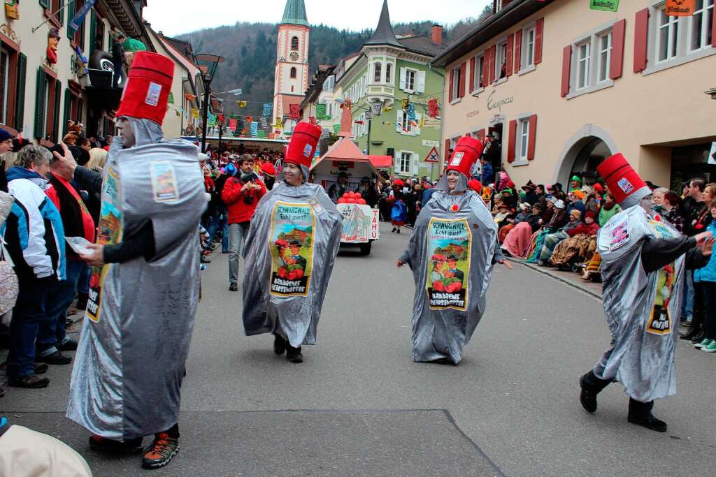 Beim Fasnachtsumzug in Zell kamen die Zuschauer aus dem Staunen nicht heraus