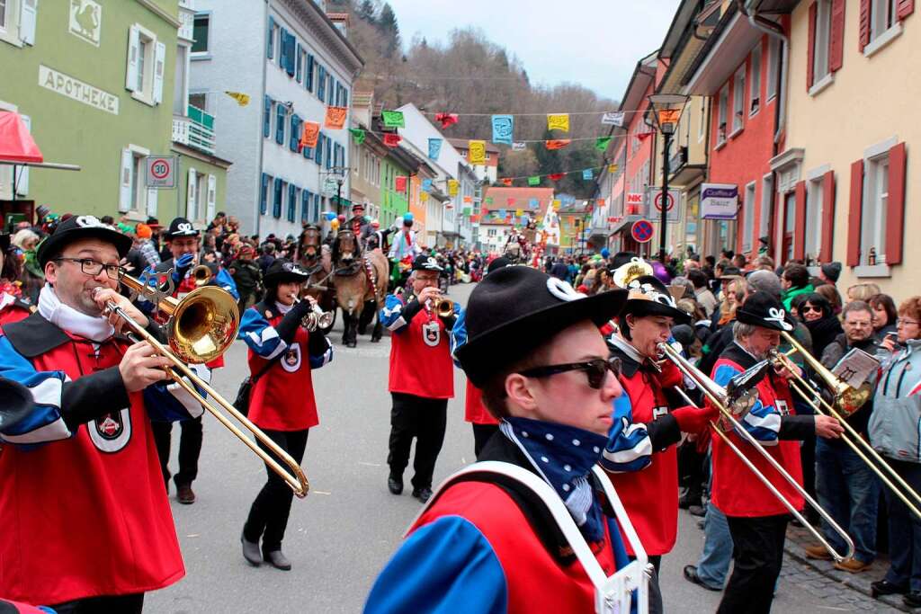 Beim Fasnachtsumzug in Zell kamen die Zuschauer aus dem Staunen nicht heraus