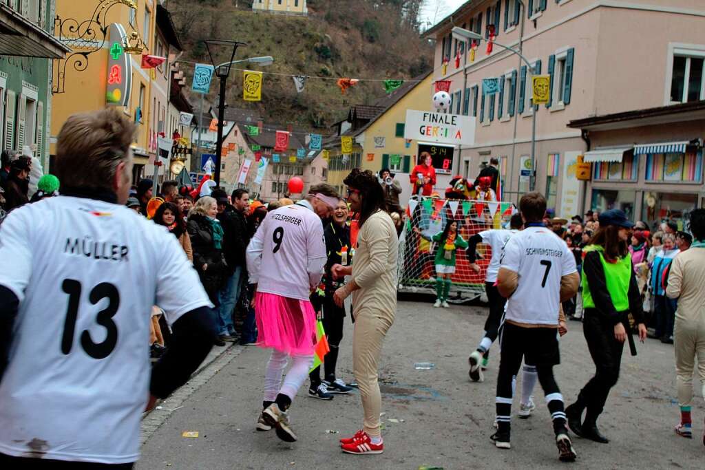 Beim Fasnachtsumzug in Zell kamen die Zuschauer aus dem Staunen nicht heraus