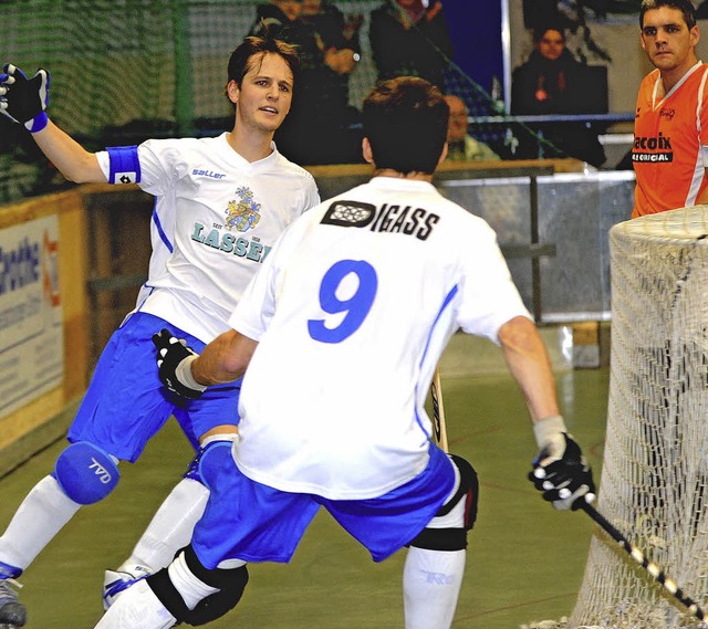 Bejubelten ihre   Treffer fr den RSV ... und Jorge Villamil Novoa (Nummer 9).   | Foto: Schn
