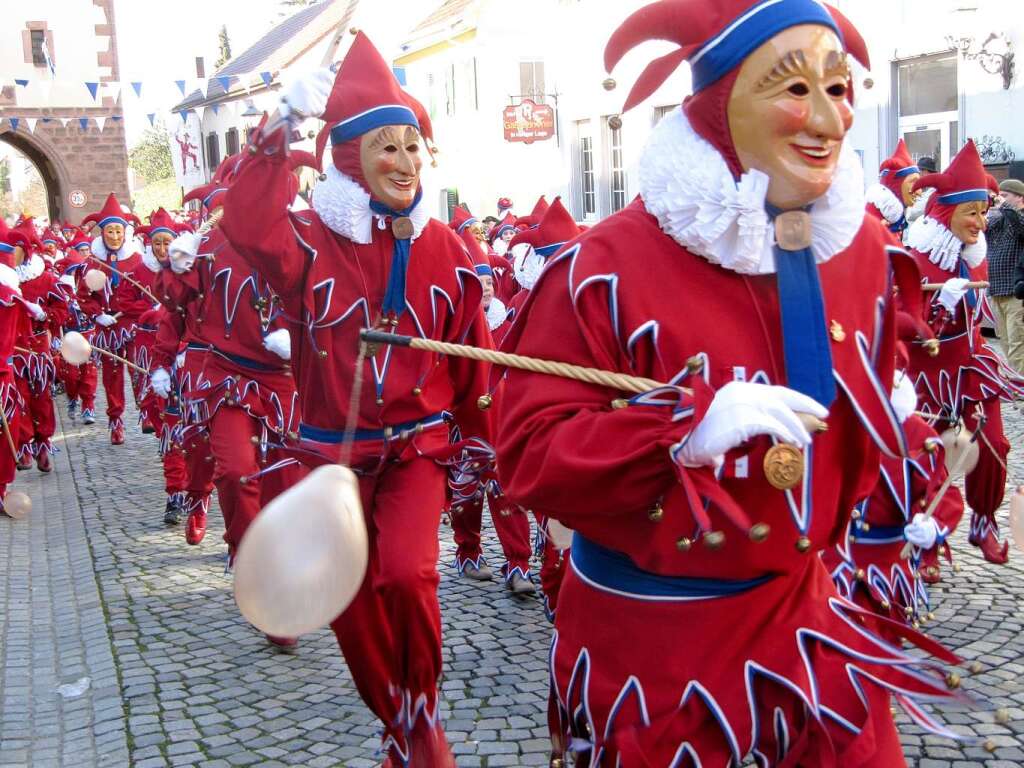 Fasnetsunndig in Endingen: Buntes Treiben beim großen Jokiliumzug am Nachmittag. Fasnetsunndig in Endingen: Buntes Treiben beim großen Jokiliumzug am Nachmittag.