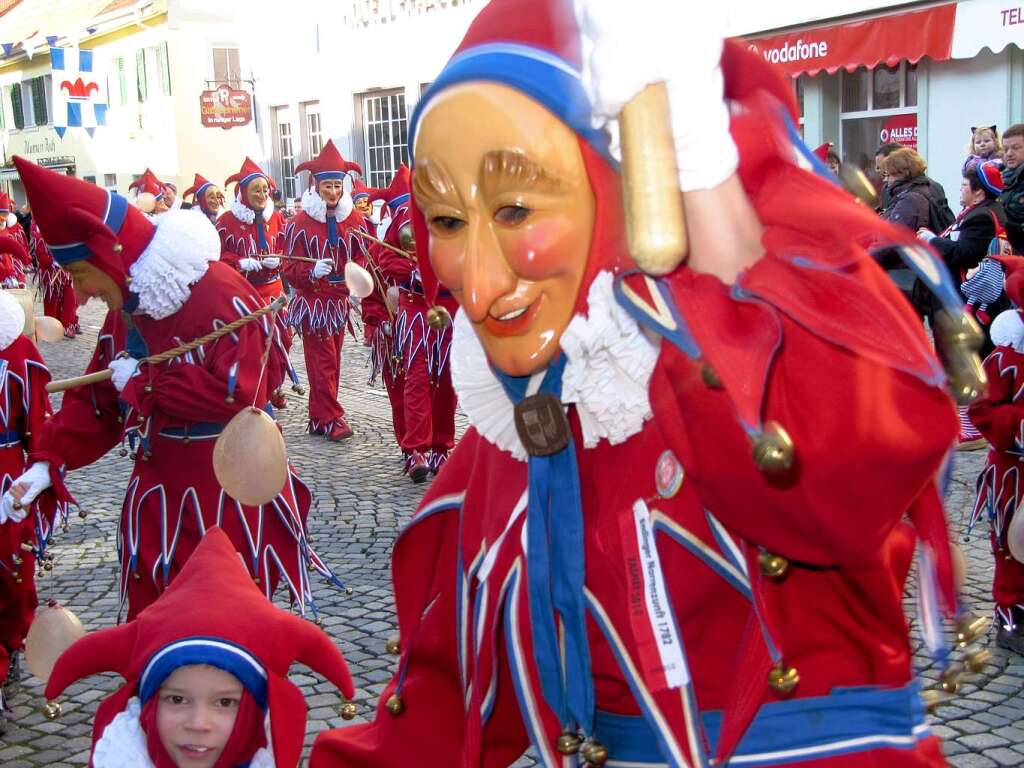 Fasnetsunndig in Endingen: Buntes Treiben beim großen Jokiliumzug am Nachmittag. Fasnetsunndig in Endingen: Buntes Treiben beim großen Jokiliumzug am Nachmittag.