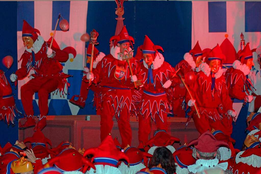 Fasnet-Proklamation durch den Oberjokili auf dem Endinger Marktplatz Fasnet-Proklamation durch den Oberjokili auf dem Endinger Marktplatz