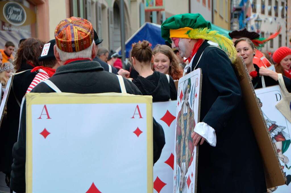Umzug in Endingen:  Die Torli Bandi sucht das Glck im Casino.