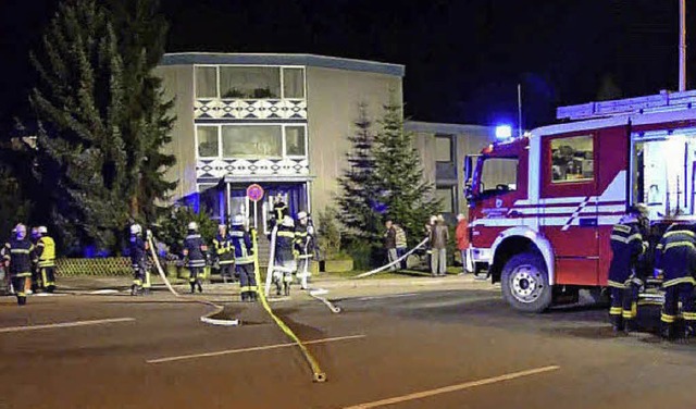 In einer Wohnung dieses Appartementhau...erbrand. Er forderte ein Todesopfer.    | Foto: Kamera24tv/Martin Ganz