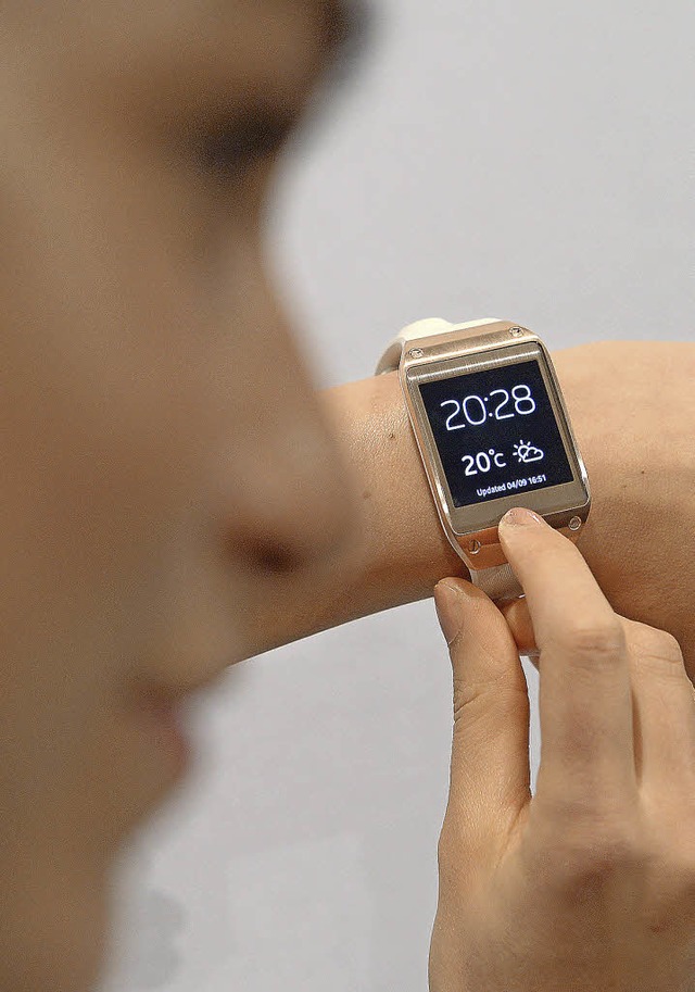 Samsungs Smartwatch halten  Produktpiraten fr einen Flop.  | Foto: dpa