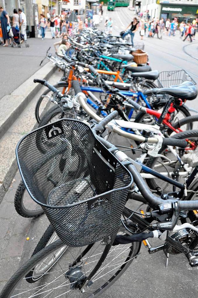 Fahrrder drfen wegen des Umzugs an m... Stellen nicht mehr abgestellt werden.  | Foto: Daniel Gramespacher