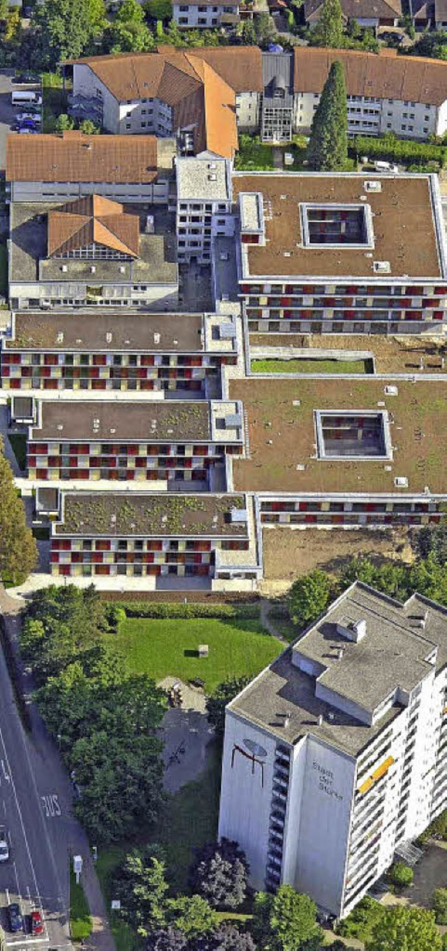 Klare Gliederung: Das Pflegeheim (oben...rei angegliederten Appartementblocks.   | Foto: Privat