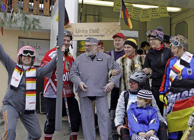 Die Narren aller vier Zinken vereint i...si bei der  Kundgebung ihrer Mottos.   | Foto: heidi fssel