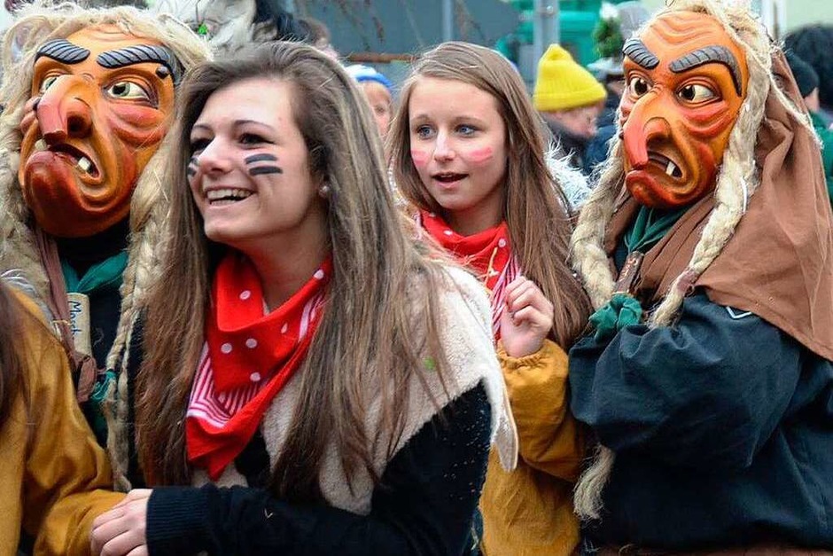 Tolle Stimmung herrschte beim großen Fasnetumzug in Ewattingen. (Foto: Juliane Kühnemund) Tolle Stimmung herrschte beim großen Fasnetumzug in Ewattingen. (Foto: Juliane Kühnemund)