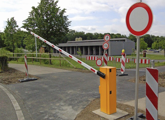 Immer wieder kaputt: Schranke an der Feuerwache   | Foto: Fillisch