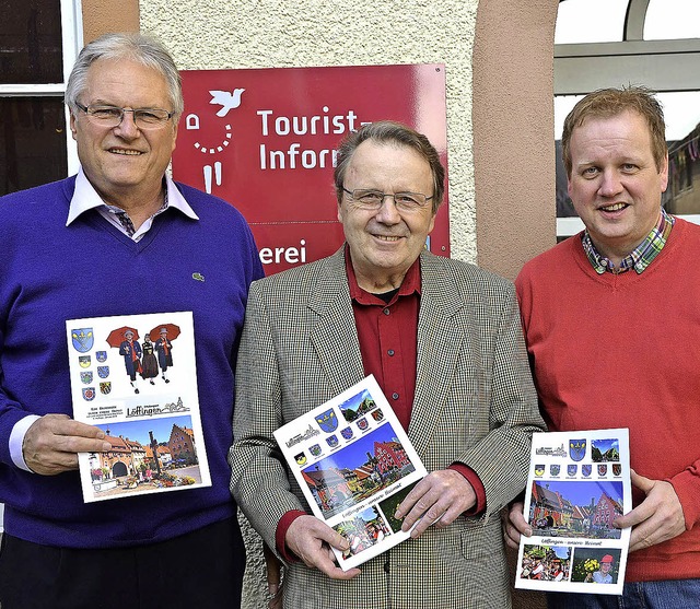 Norbert Brugger, Udo Scherer und Karlh... (von links) mit der neuen Broschre.   | Foto: Martin Wunderle