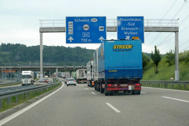 Im Idealfall haben die Autofahrer trot...A861 zur Schweizer Grenze freie Fahrt.  | Foto: Ingrid Bhm-Jacob
