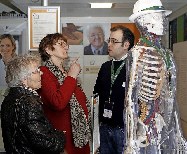 Bei der Messe steht die Information im... mit dabei auch die Badische Zeitung.   | Foto: Heidi Fssel