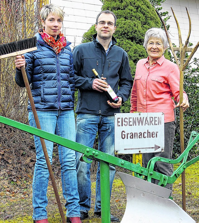 Nach 70 Jahren schliet das Eisenwaren...ieglinde Granacher fr ihr Engagement,  | Foto: Dinort