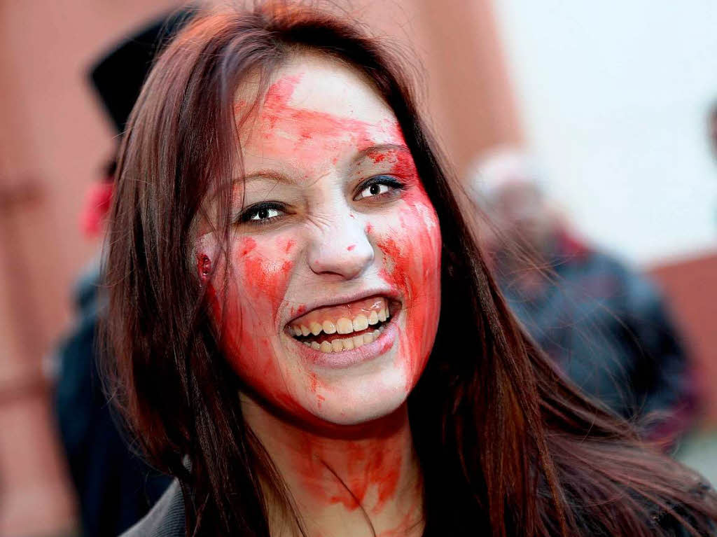 Zombies und Untote gruseln sich durch Freiburg. Zombies und Untote gruseln sich durch Freiburg.