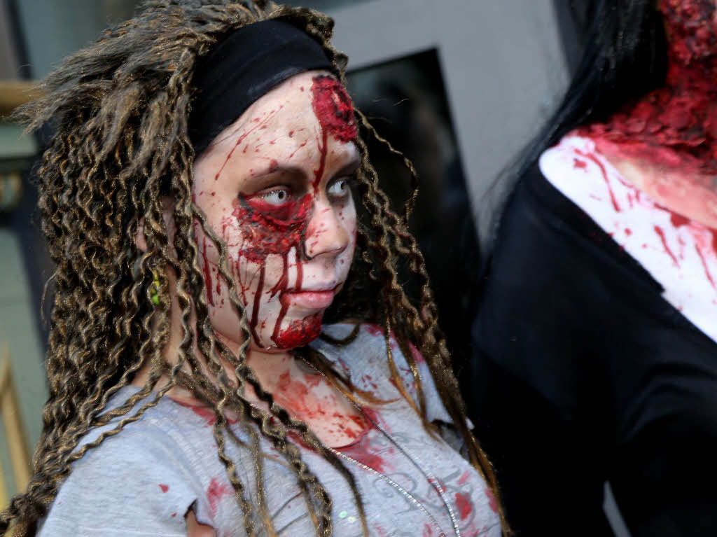 Zombies und Untote gruseln sich durch Freiburg. Zombies und Untote gruseln sich durch Freiburg.