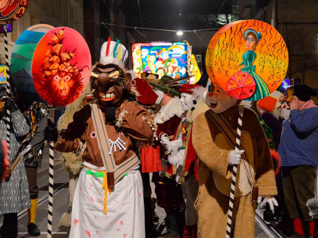 Pnktlich um 4:00 Uhr begann die diesjhrige Basler Fasnacht mit dem Morgestraich.