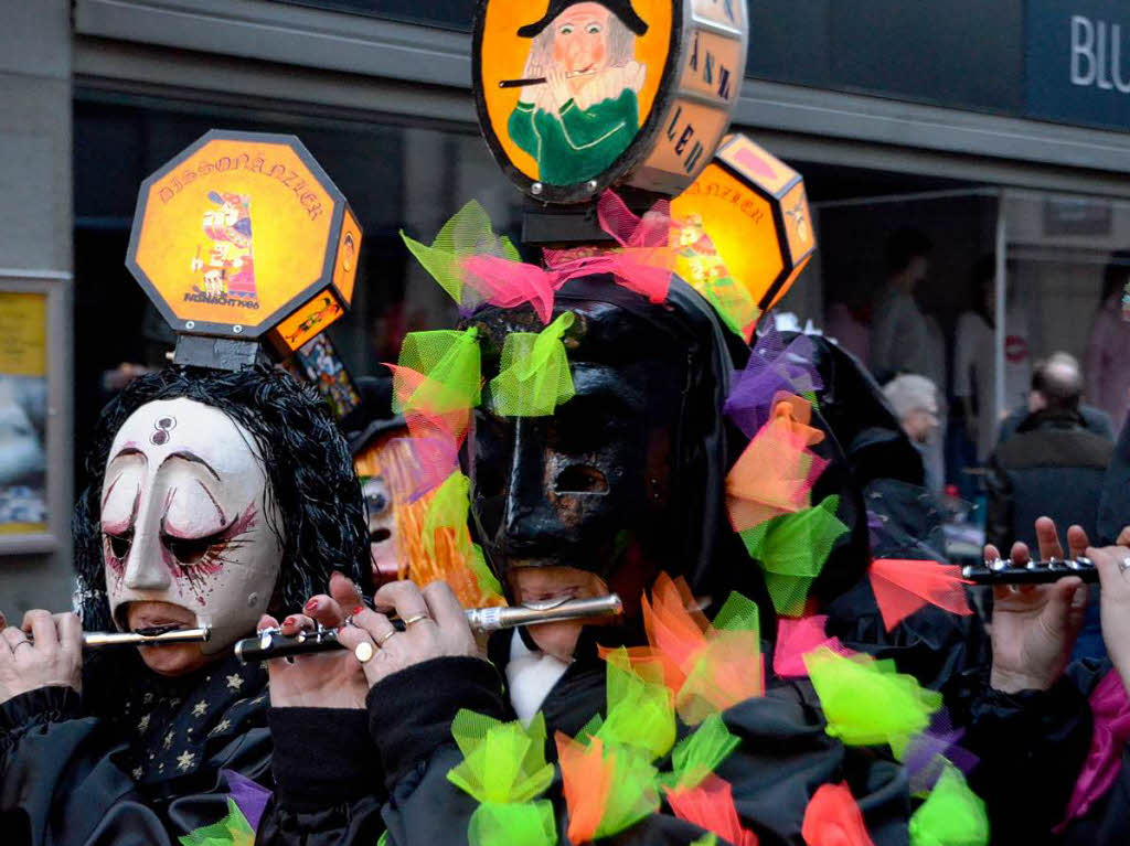 Pnktlich um 4:00 Uhr begann die diesjhrige Basler Fasnacht mit dem Morgestraich.