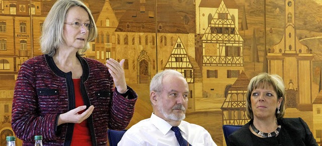 EU-Politikerin Evelyn Gebhardt  referi...lfle begleitete Gebhardt beim Termin.  | Foto: Hge