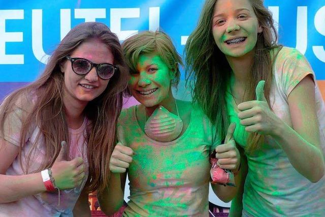 Ableger des Holi-Festivals auf dem Lahrer Flugplatz