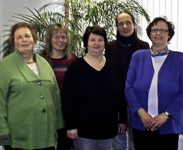 Das Hospizkursvorbereitungsteam (v.l.)...e, Mechtilde Ngele und Margit Jarday   | Foto: nel