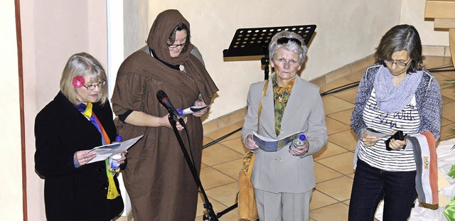 Edith Schwegler, Gudrun Schirmer, Moni...itskirche vier gyptische Frauen dar.   | Foto: noe