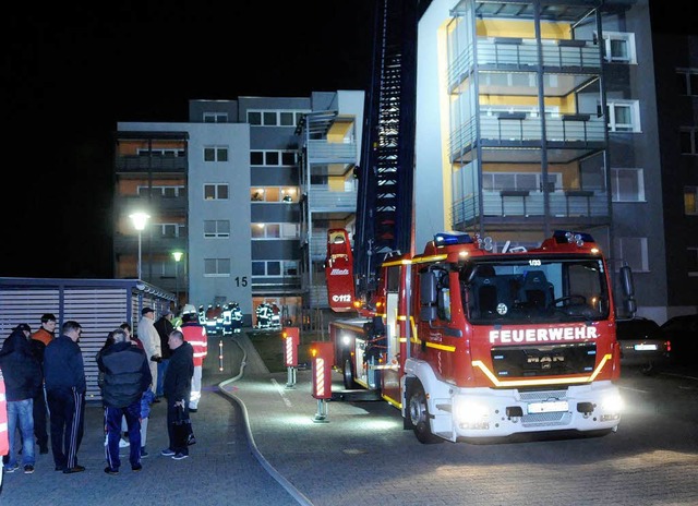 Lahrer Feuerwehr im Einsatz  | Foto: WOLFGANG KUENSTLE               