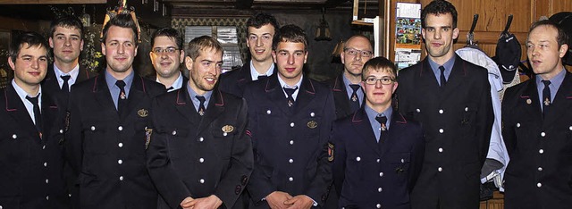 Diese Schollacher Feuerwehrleute haben...ilberne Leistungsabzeichen geschafft.   | Foto: Gert brichta