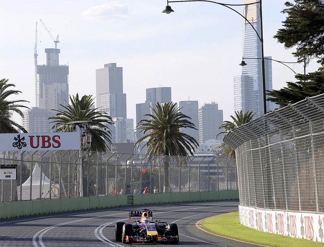 Sebastian Vettel war in seinem Red Bul...wegs auf der Rennstrecke in Melbourne.  | Foto: dpa
