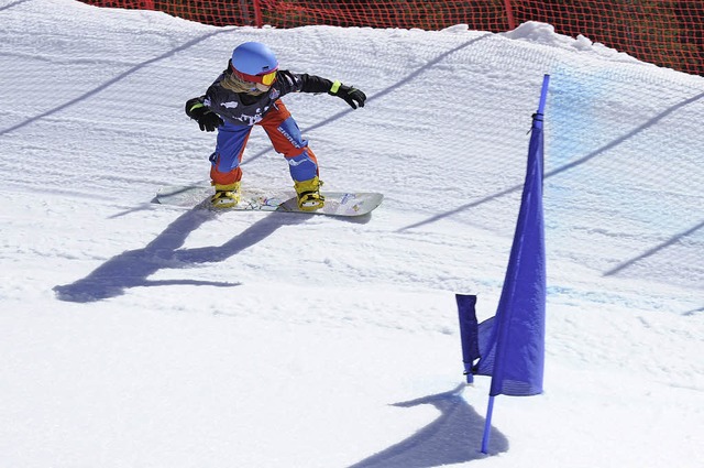 Perfekte Haltung, hohe Kurvengeschwind...f Schnee wie die junge Rtenbacherin.   | Foto: Liane Schilling