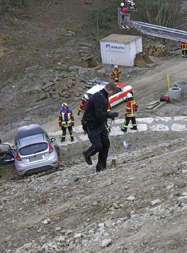 24 Meter rutsche das Auto die steile Bschung ab.  | Foto: Reinhold Utke