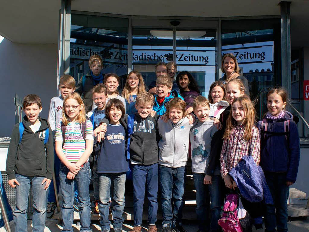 Die Klasse 4b der Johannes-Schwartz-Schule Lehen mit ihrer Lehrerin Claudia Jäger. Die Klasse 4b der Johannes-Schwartz-Schule Lehen mit ihrer Lehrerin Claudia Jäger.