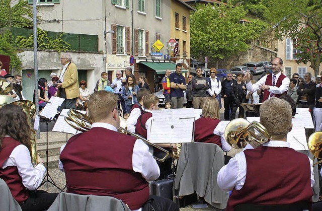 Ein Hhepunkt im Vereinsleben 2013: De...er Musikkapelle Ringsheim in Albigny.   | Foto: Adelbert Mutz