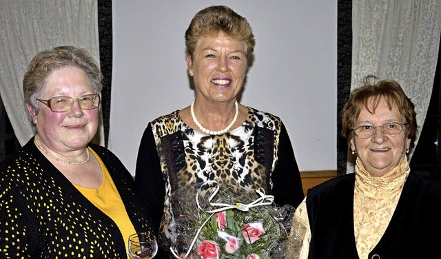 Ehrungen beim Zitherorchester:  Sylvia... einem Rmerglas ausgezeichnet wurden.  | Foto: Georg Diehl