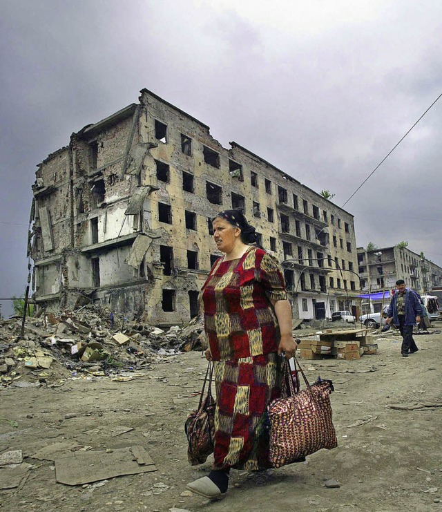 Ein  Trmmerhaufen: Grosny im Jahr 2004   | Foto: afp